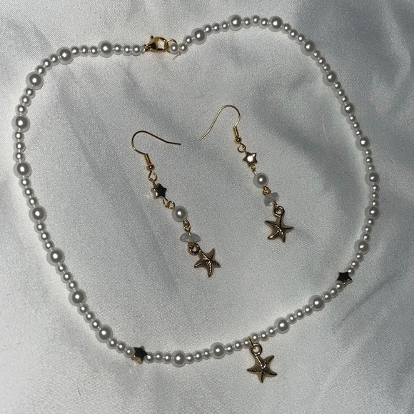 UNDER THE SEA GOLD SET - Picture 2 of 3